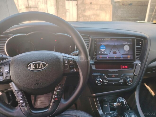 Kia K5-4