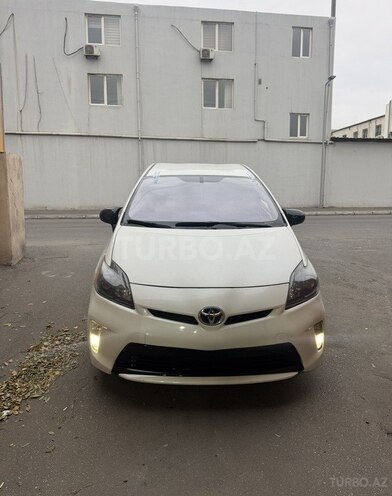 Toyota Prius-10