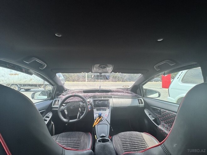 Toyota Prius-7