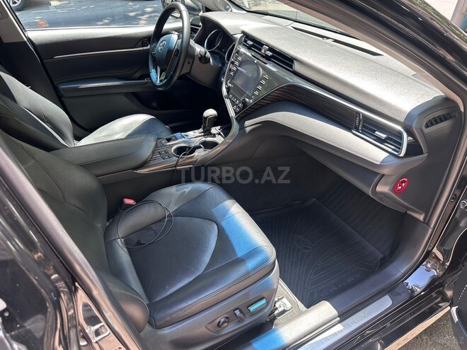 Toyota Camry-7