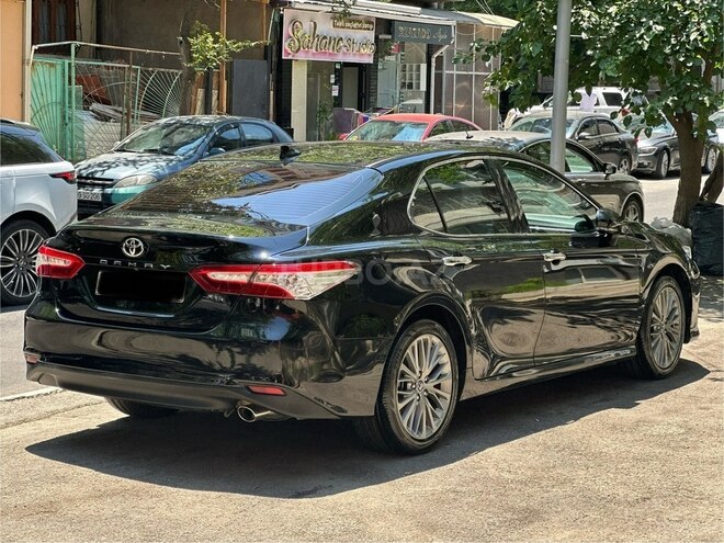 Toyota Camry-3