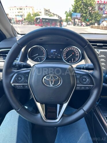 Toyota Camry-16