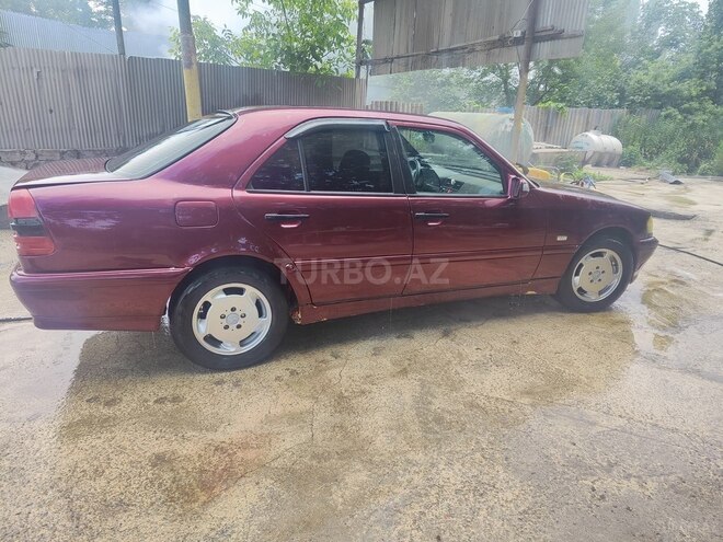 Mercedes C 180-4