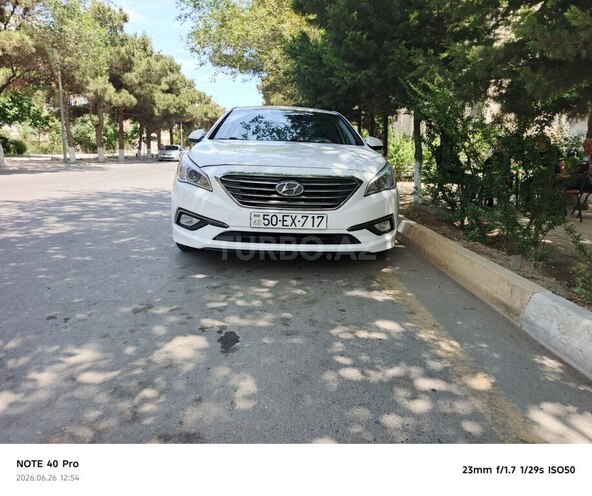Hyundai Sonata-1