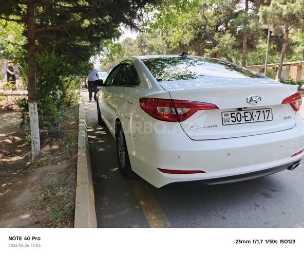 Hyundai Sonata-4