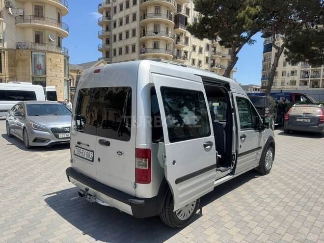 Ford Tourneo Connect-3