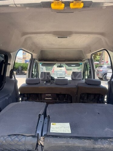 Ford Tourneo Connect-5