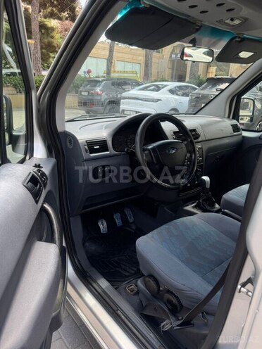 Ford Tourneo Connect-11