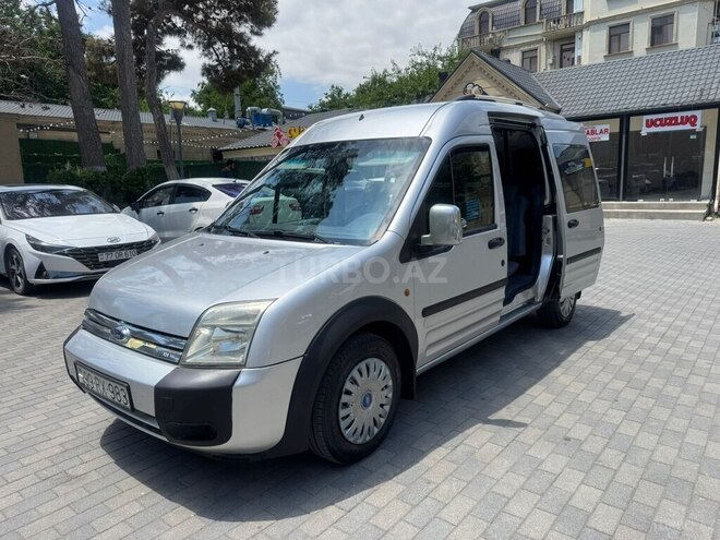Ford Tourneo Connect-9