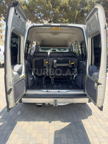 Ford Tourneo Connect-6