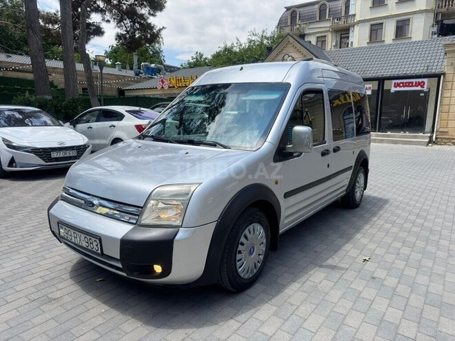 Ford Tourneo Connect-12