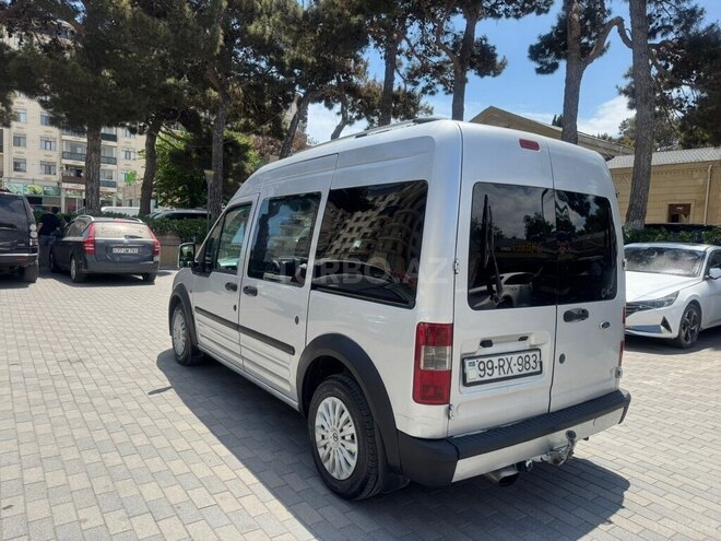 Ford Tourneo Connect-17
