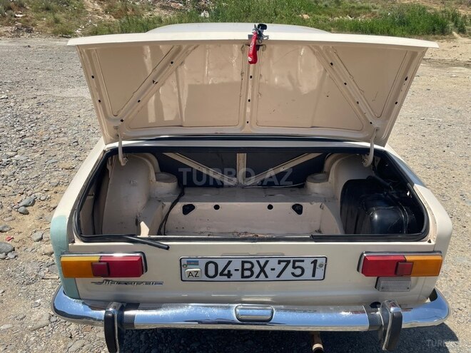 LADA (VAZ) 21011-14