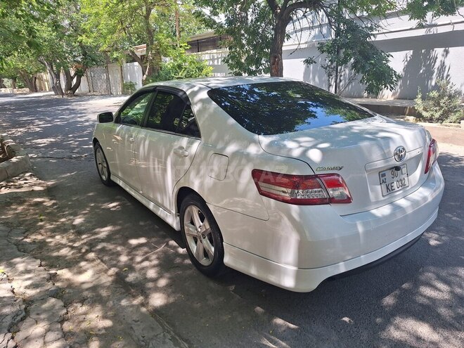 Toyota Camry-5