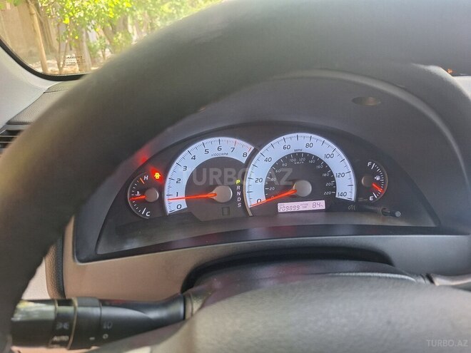 Toyota Camry-17