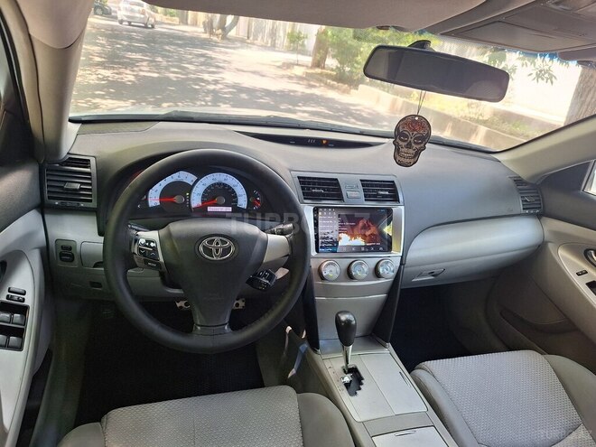 Toyota Camry-16