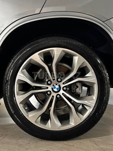 BMW X5-8