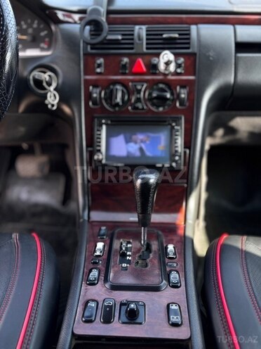 Mercedes E 220-8