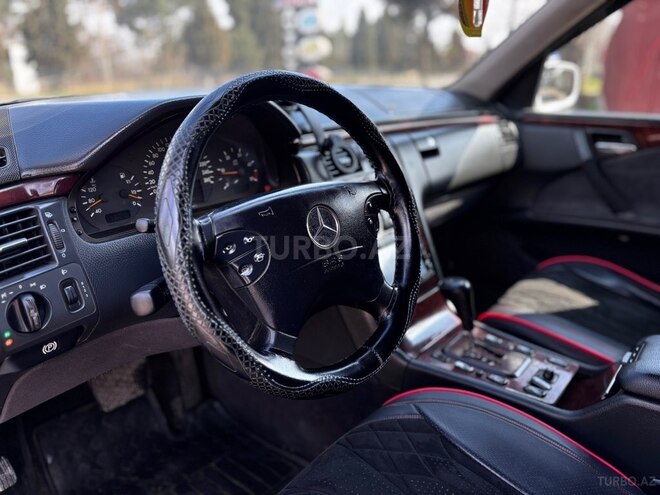 Mercedes E 220-7