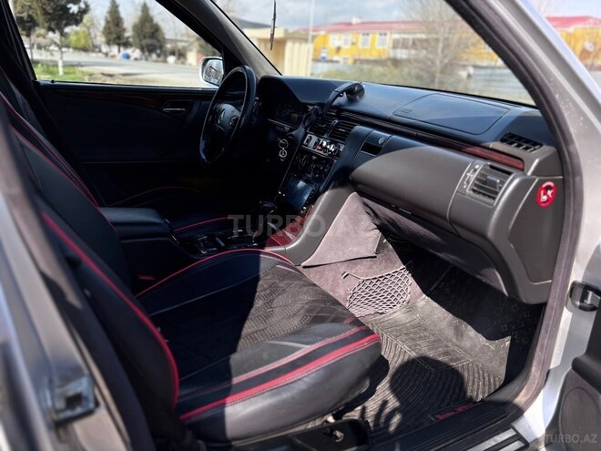 Mercedes E 220-14