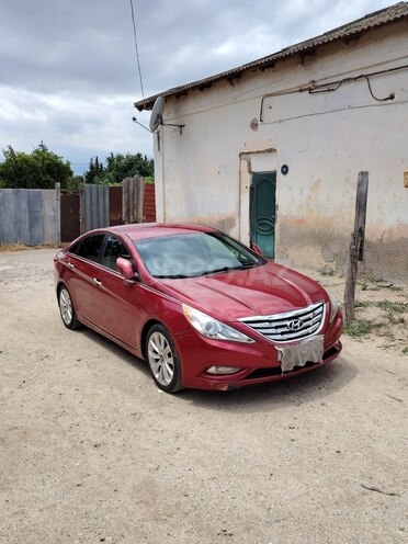 Hyundai Sonata-6