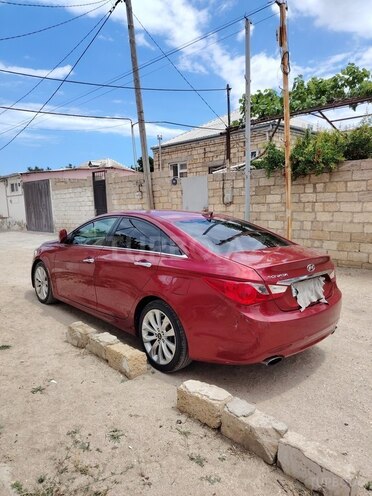 Hyundai Sonata-11