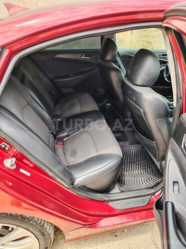Hyundai Sonata-15