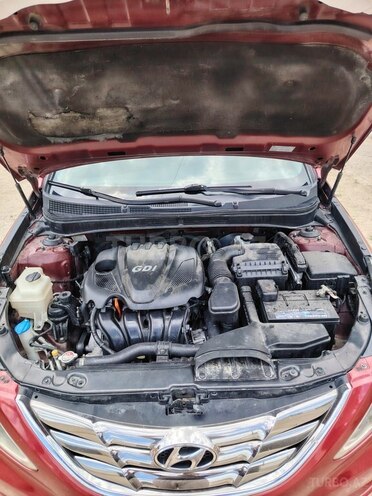 Hyundai Sonata-16