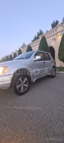Mercedes ML 320-4