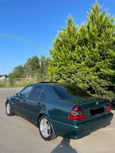 Mercedes C 220-2