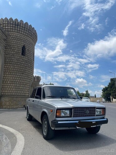 LADA (VAZ) 2107-2