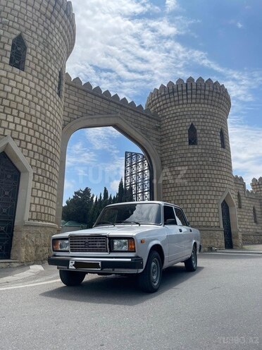 LADA (VAZ) 2107-1