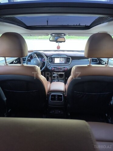Kia Sorento-8