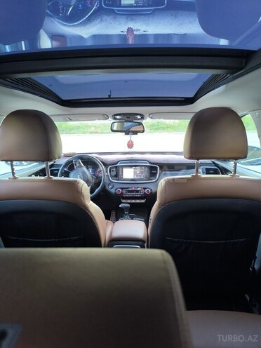 Kia Sorento-11