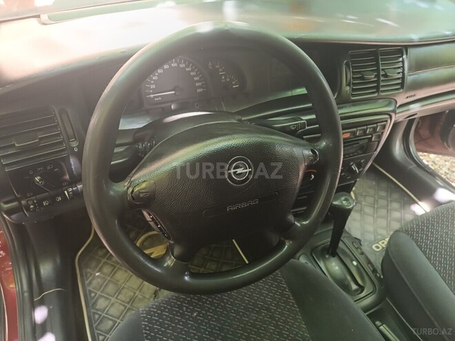 Opel Vectra-7
