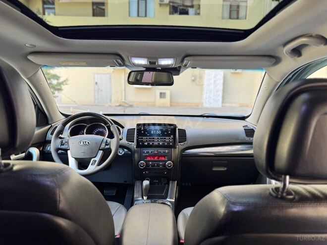Kia Sorento-11