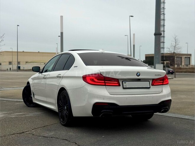 BMW 530e-10