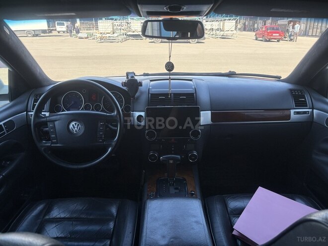 Volkswagen Touareg-8