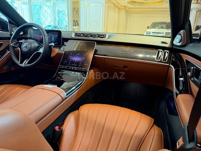 Mercedes S 500 4MATIC-11