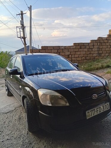 Kia Rio-1