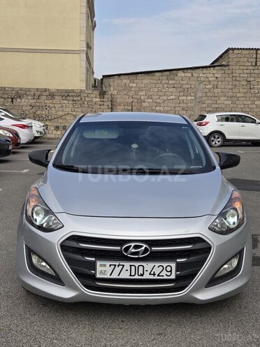 Hyundai Elantra GT-7
