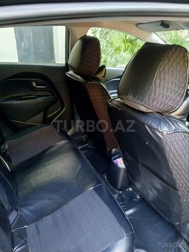 Kia Rio-9