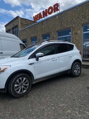 Ford Kuga-5