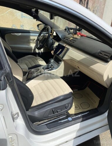 Volkswagen Passat CC-10
