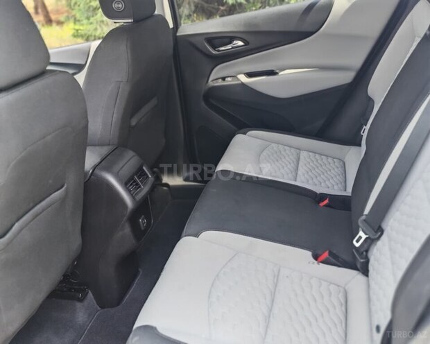 Chevrolet Equinox-8