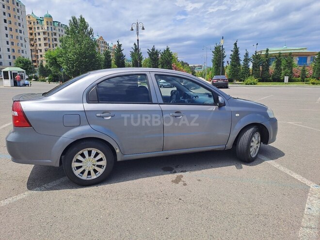 Chevrolet Aveo-5
