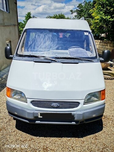 Ford Transit-1