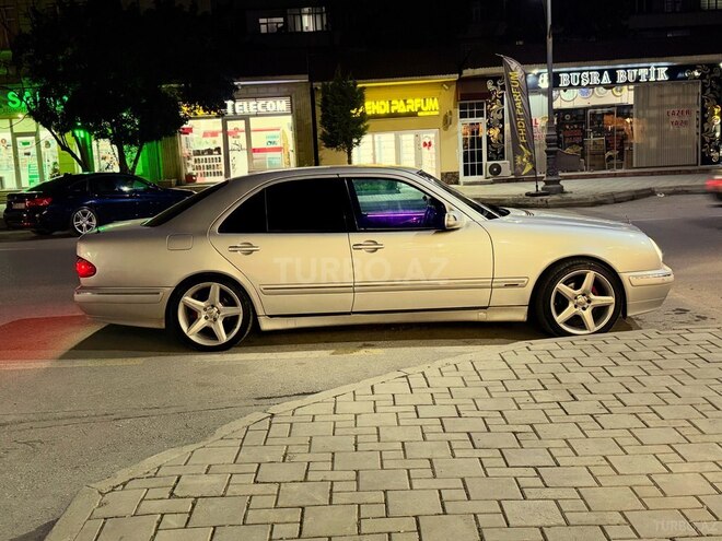 Mercedes E 240-9