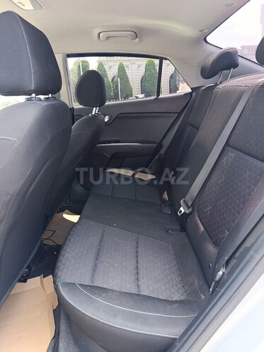 Kia Rio-9