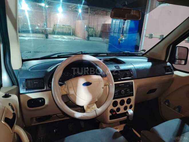 Ford Tourneo Connect-15